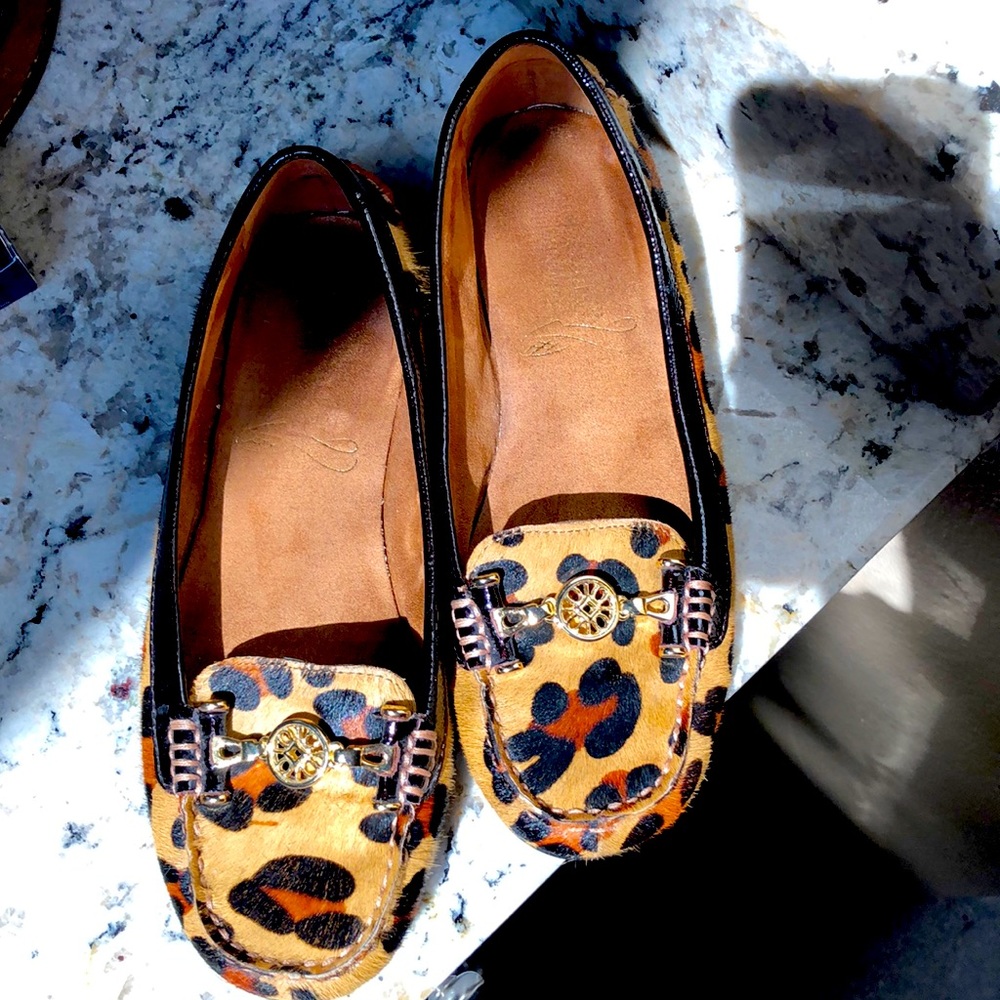 Leopard hair flats